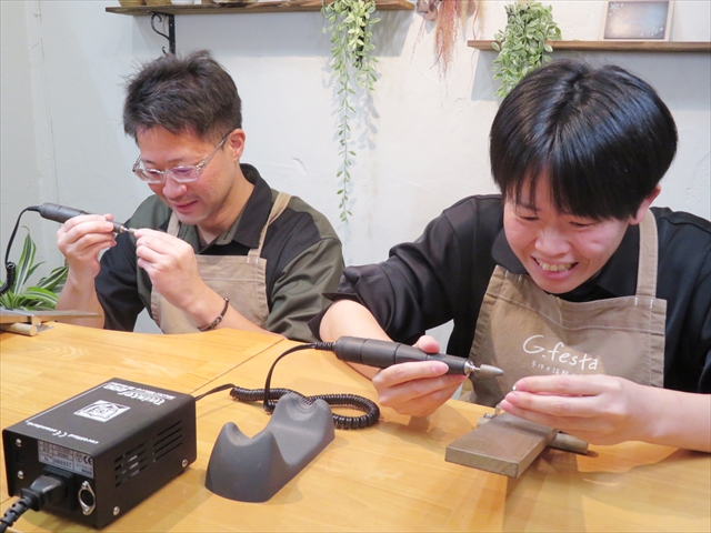 静岡県御前崎市　Ｎさん・Ｅさんの指輪のワックス